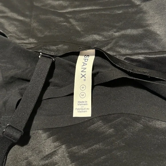 SPANXshape™ Invisible Black Cami ~ Medium ~ new with tags - Picture 6 of 10